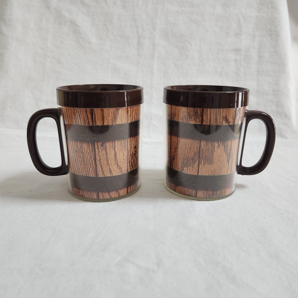 Dart Industries Thermo Serv Old Oaken Bucket Mugs